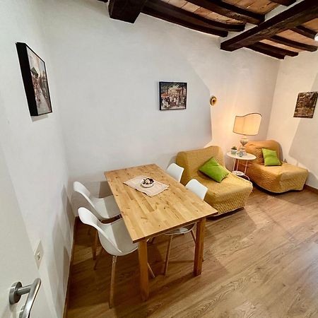 Red House Διαμέρισμα Γκούμπιο Εξωτερικό φωτογραφία