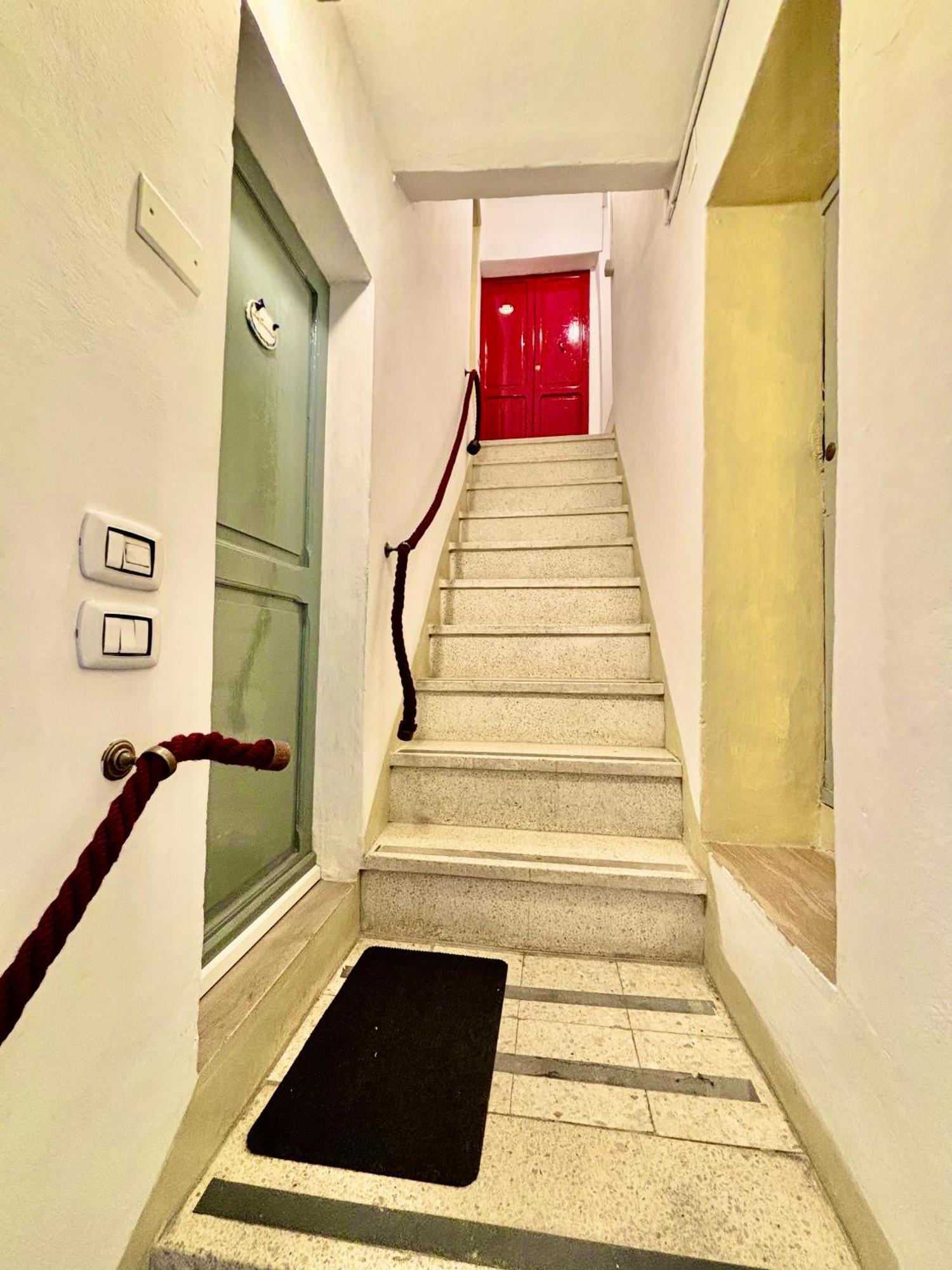 Red House Διαμέρισμα Γκούμπιο Εξωτερικό φωτογραφία